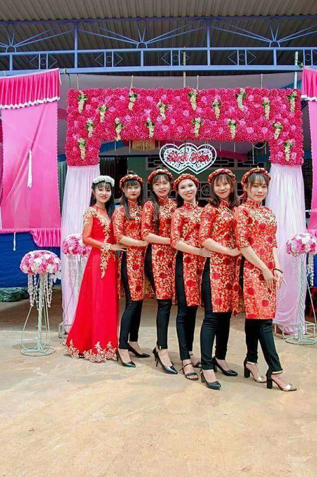 Cho thuê bàn ghế, chén dĩa, khung rạp của tiệc cưới